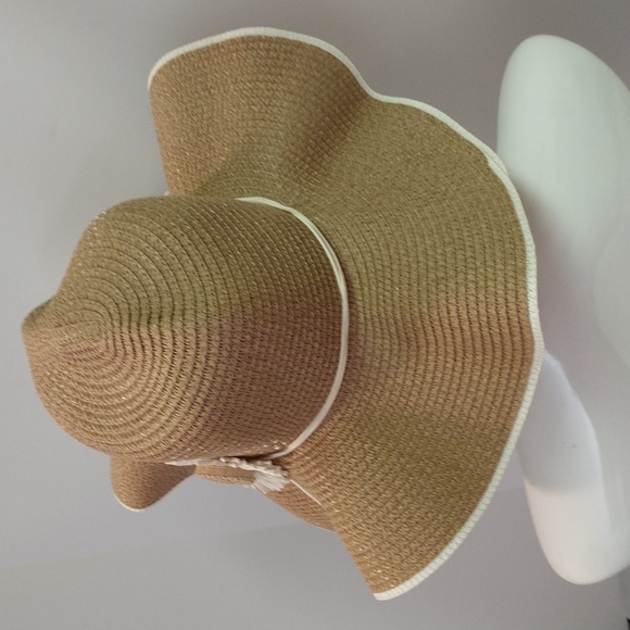 Floppy Hat With Flower Neutral 2-tone Boho Casual Country Vacation Minimalist - Picture 6 of 17